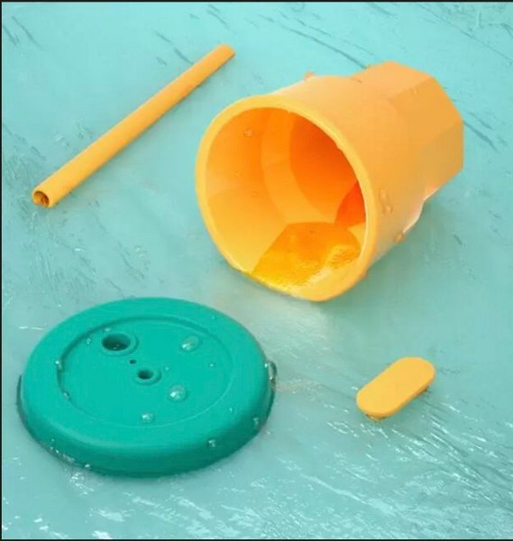 لیوان سیلیکونی دردار با نی