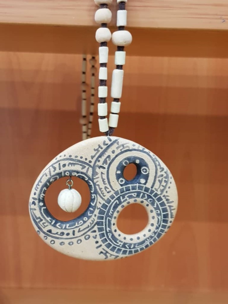 گردنبند کد 4