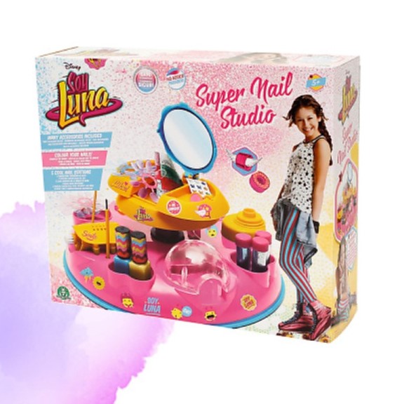 Toys nail salon soy luma 60614