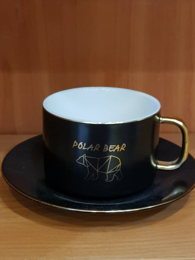 فنجان سفید مشکی