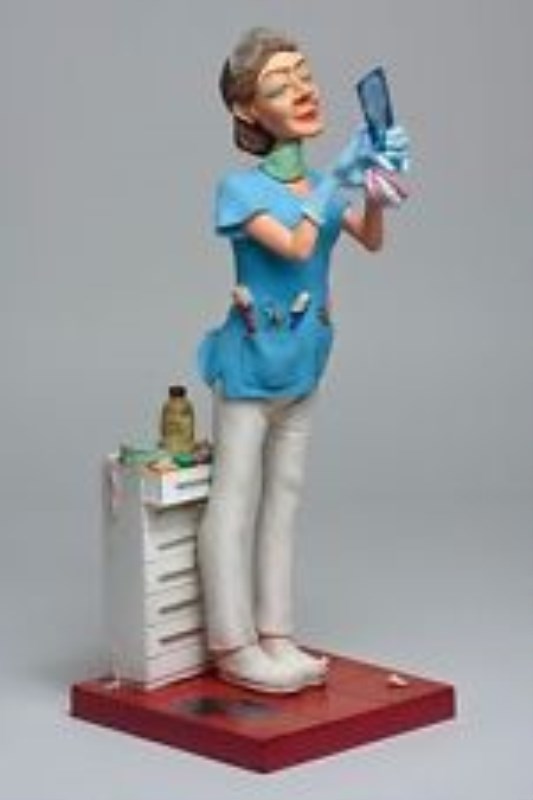 The lady dentist fo84012